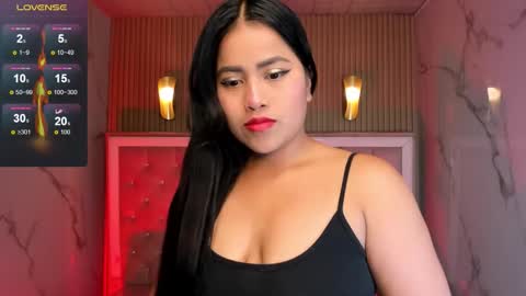 Snapshot of victoria_b_ chatting on October 11, 8:18 pm victoria_b_ online show from October 11, 8:18 pm