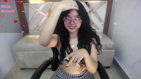 victoria_castillo_b online show from November 15, 3:15 am