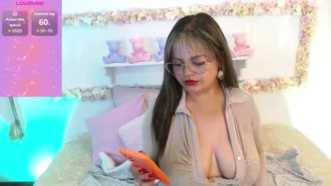 Snapshot of victoria_cherry_ chatting on September 29, 11:48 am victoria_cherry_ online show from September 29, 11:48 am