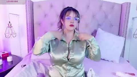 Snapshot of victoria_cherry_ chatting on April 20, 11:35 am victoria_cherry_ online show from April 20, 11:35 am