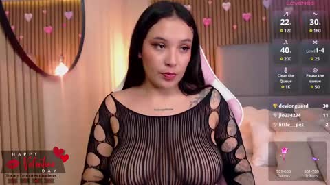 Snapshot of victoria_collinns chatting on February 13, 6:38 pm Victoria Collins online show from February 13, 6:38 pm