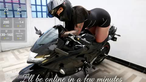 Snapshot of victoria_collinns chatting on April 5, 4:04 pm Victoria Collins online show from April 5, 4:04 pm
