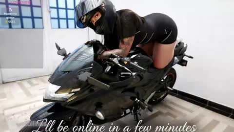 Snapshot of victoria_collinns chatting on April 8, 5:13 pm Victoria Collins online show from April 8, 5:13 pm