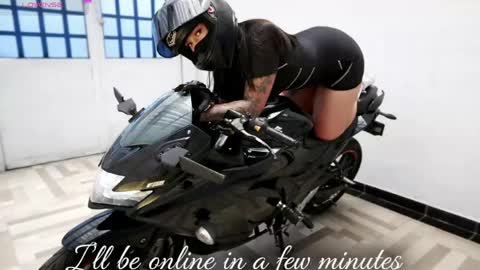 Snapshot of victoria_collinns chatting on April 11, 8:46 pm Victoria Collins online show from April 11, 8:46 pm