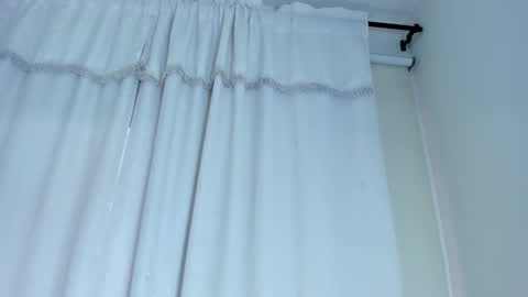 Snapshot of victoria_cooper3 chatting on September 27, 11:37 am valentina online show from September 27, 11:37 am