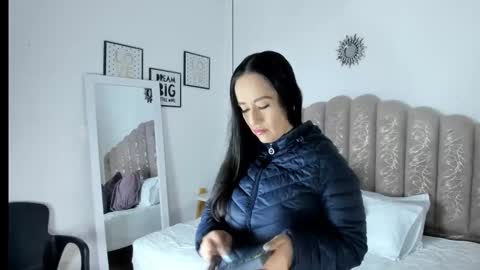 Snapshot of victoria_cooper3 chatting on October 12, 10:25 am valentina online show from October 12, 10:25 am