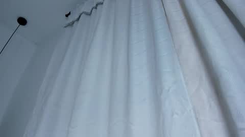 Snapshot of victoria_cooper3 chatting on October 19, 11:33 am valentina online show from October 19, 11:33 am