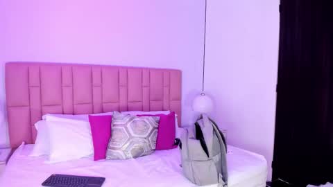 valentina online show from January 9, 11:57 am