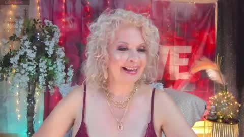 Snapshot of victoria_dior chatting on April 28, 5:40 pm diorvictoria9 online show from April 28, 5:40 pm