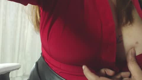 Snapshot of victoria_floyd1 chatting on February 11, 2:25 am victoria_floyd1 online show from February 11, 2:25 am