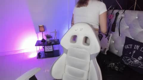 Snapshot of victoria_floyd1 chatting on April 10, 8:35 pm victoria_floyd1 online show from April 10, 8:35 pm
