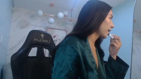 Victoria online show from April 24, 1:46 pm