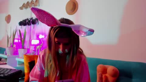 Victoria  online show from January 29, 6:07 pm