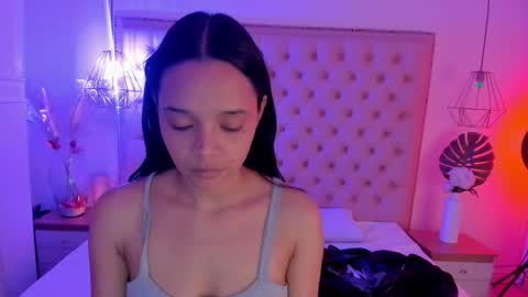 victoria_kitt online show from December 3, 9:24 pm