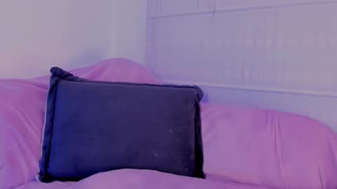 Victoria Laurent online show from February 1, 3:38 am