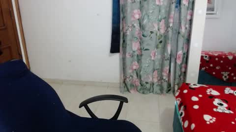 victoria online show from November 29, 11:30 pm