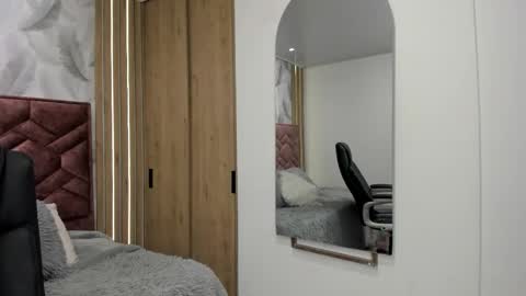 Vicky  online show from October 20, 2:23 am