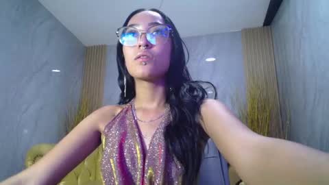 Victoria  online show from January 20, 8:40 pm