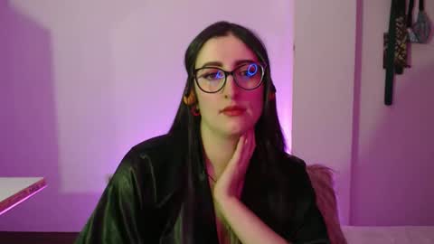 Victoria online show from December 13, 8:58 pm