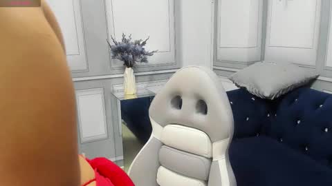 Snapshot of victoria_sexy4u chatting on October 31, 11:22 am   online show from October 31, 11:22 am