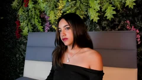 Snapshot of victoriaa2_doll chatting on May 7, 11:59 am victoriaa2_doll online show from May 7, 11:59 am
