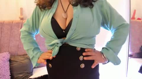 victoriaa_anderson_ online show from March 31, 4:40 pm