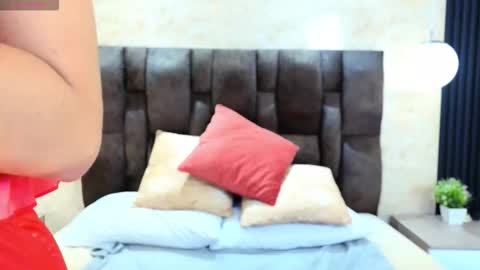 Snapshot of victoriaandrade chatting on February 24, 12:14 pm Victoria Andrade online show from February 24, 12:14 pm