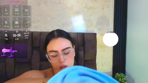 Snapshot of victoriaandrade chatting on February 26, 1:32 pm Victoria Andrade online show from February 26, 1:32 pm