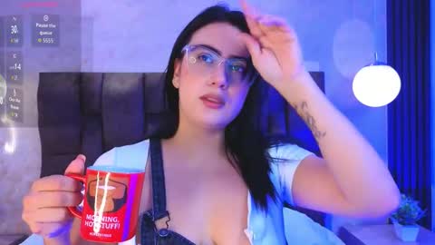 Snapshot of victoriaandrade chatting on March 28, 12:16 pm Victoria Andrade online show from March 28, 12:16 pm