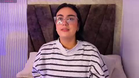Victoria Andrade online show from June 22, 11:40 am