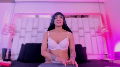 Welcome to Victoria Blacke Room online show from March 30, 12:22 am