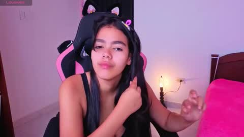 victoriacarmonaa online show from February 7, 5:05 pm