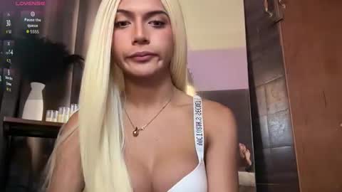 victoriacummings777 online show from June 17, 3:13 pm