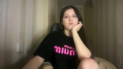 victoriadaily online show from January 11, 8:36 pm