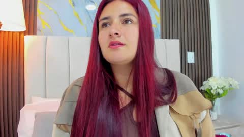 Snapshot of victoriaguzman_ chatting on May 18, 12:00 pm Victoria online show from May 18, 12:00 pm