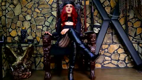 Snapshot of victoriaheller chatting on January 19, 5:55 am Victoria Heller online show from January 19, 5:55 am