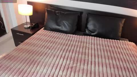 victoriakroos online show from October 29, 4:04 am