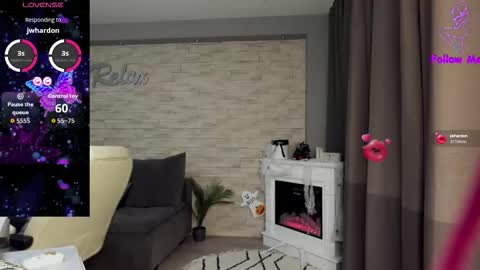 Snapshot of victoriamazze chatting on November 1, 12:45 am Victoria online show from November 1, 12:45 am