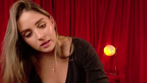 VictoriaNova online show from March 28, 11:48 pm