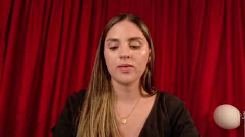 Snapshot of victorianova chatting on May 7, 8:03 pm VictoriaNova online show from May 7, 8:03 pm