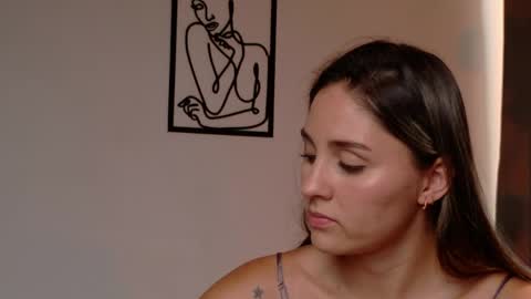 Snapshot of victorianova chatting on May 20, 7:31 pm VictoriaNova online show from May 20, 7:31 pm