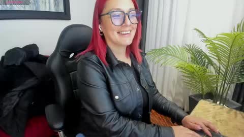 victoriapaker online show from May 19, 12:22 pm