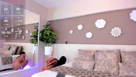 Victoria Shelby  online show from October 12, 11:53 am