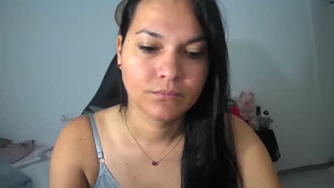 Snapshot of victorigamers chatting on November 5, 8:03 am victorigamers online show from November 5, 8:03 am