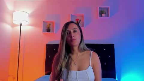 Snapshot of victoriia_rose_ chatting on February 3, 6:22 am victoriia_rose_ online show from February 3, 6:22 am