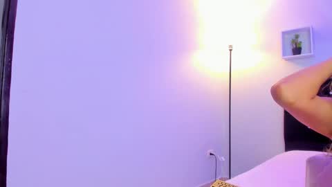 Snapshot of victoriia_rose_ chatting on April 15, 3:19 pm victoriia_rose_ online show from April 15, 3:19 pm