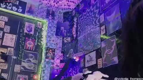 Snapshot of victoriia_thompson chatting on July 18, 8:01 pm victoriia_thompson online show from July 18, 8:01 pm