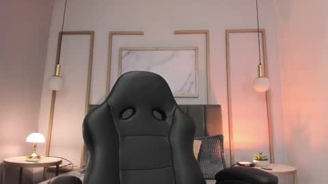 Snapshot of victoriia_vixen chatting on April 24, 9:39 pm Victoria Vixen online show from April 24, 9:39 pm