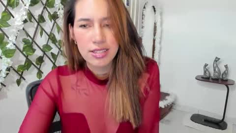 Snapshot of victorya_sweet3 chatting on December 3, 2:37 pm Victoria online show from December 3, 2:37 pm