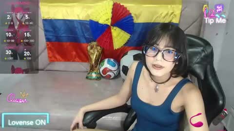 Live 1000pm 600am COLOMBIAN HOUR online show from June 17, 8:32 pm